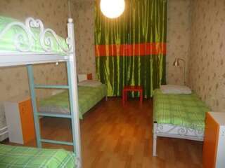 Гостиница Hostel Dom Новосибирск Кровать в общем номере с 5 кроватями-3