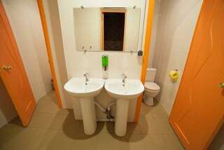 Гостиница Hostel Dom Новосибирск Кровать в 8-местном общем женском номере-3